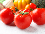 西红柿生吃还是熟吃好？原来区别这么大！吃对减肥、抗衰老！